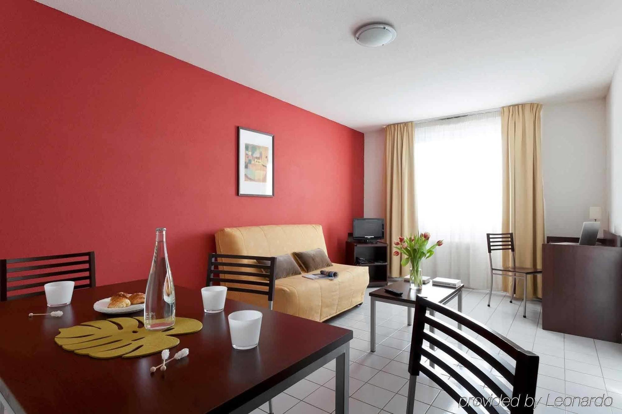 Comfort Aparthotel Besancon La City Εξωτερικό φωτογραφία